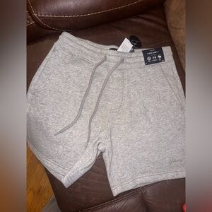 🚨5 pairs of shorts. YES 5🚨Hollister men’s cotton 7’ . Lot of 5 size medium/ FIRM